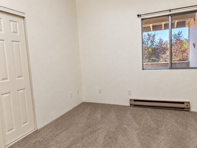 Building Photo - 2345 Tripp Dr
