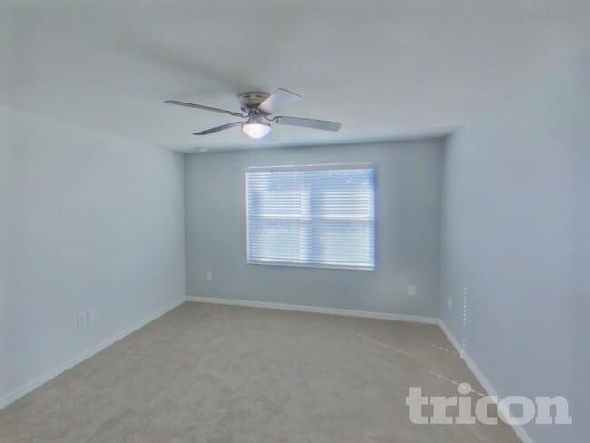 Building Photo - 7127 Summer Holly Pl