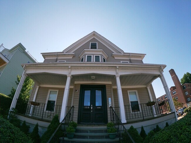 Building Photo - 133 South St