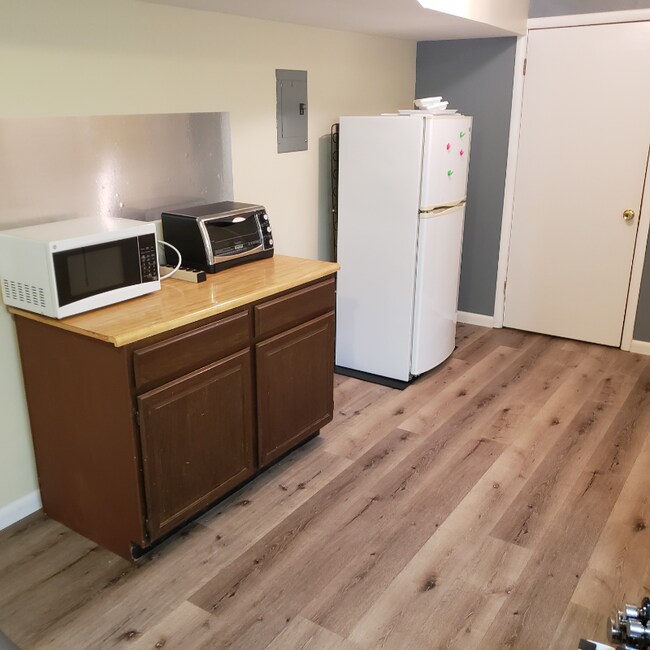 Building Photo - 4016 Severn Cir