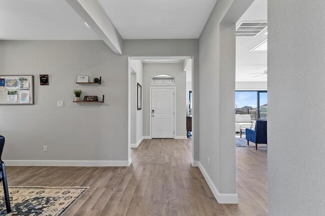 Building Photo - 14540 Caelum Dr