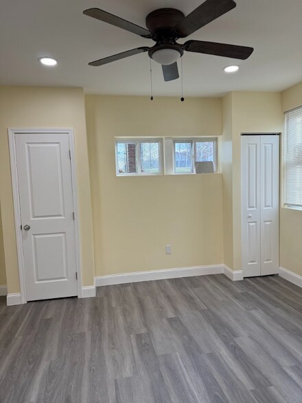 Building Photo - 1820 C St NE