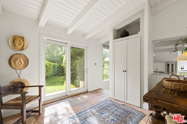 Building Photo - 7445 Palo Vista Dr