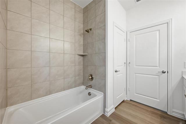 Building Photo - 4216 Gladewater Ave