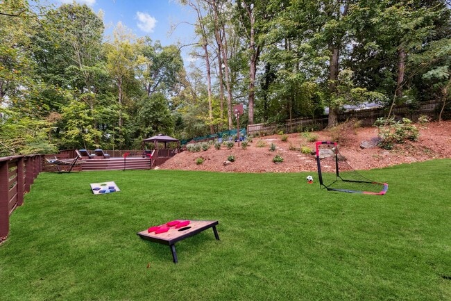 Building Photo - NEW! Fully Furnished Atlanta Oasis - Upsca...