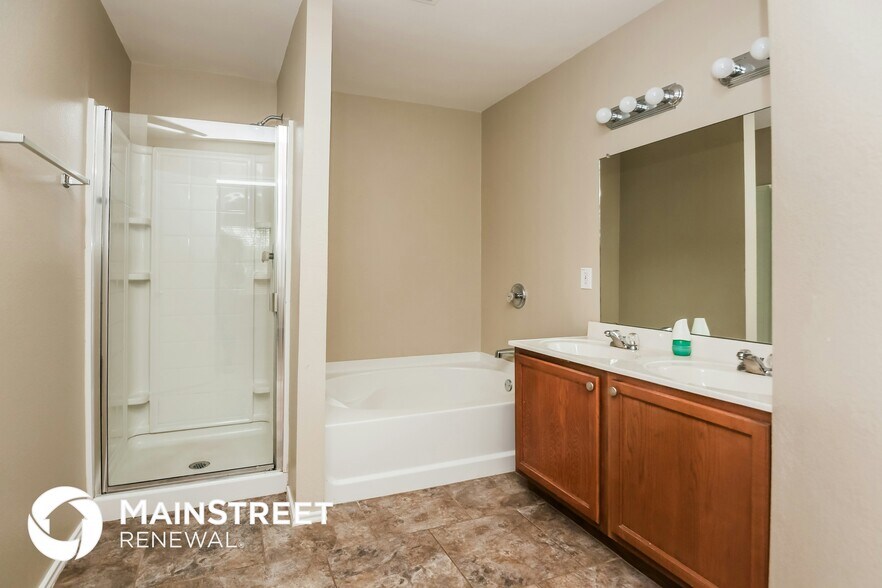 Building Photo - 1405 Krista Dr