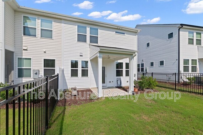 Building Photo - 35 Village Edge Dr