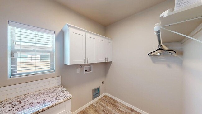 Building Photo - 490 Montecito Dr