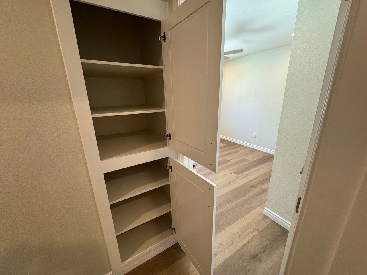 Building Photo - 28835 Conejo View Dr