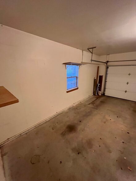 Finished garage - 507 Chipeta Trl