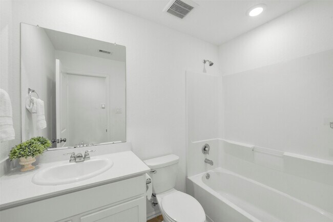 Building Photo - 1504 Twilight Grn Dr
