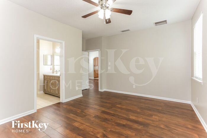 Building Photo - 2388 Eisner Dr