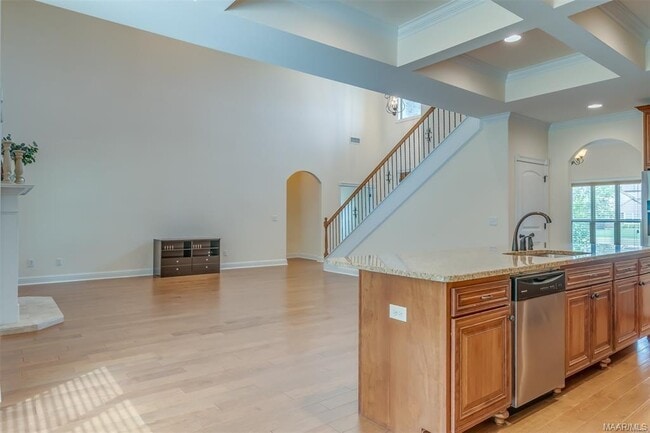 Building Photo - 1007 Old Breckenridge Ln