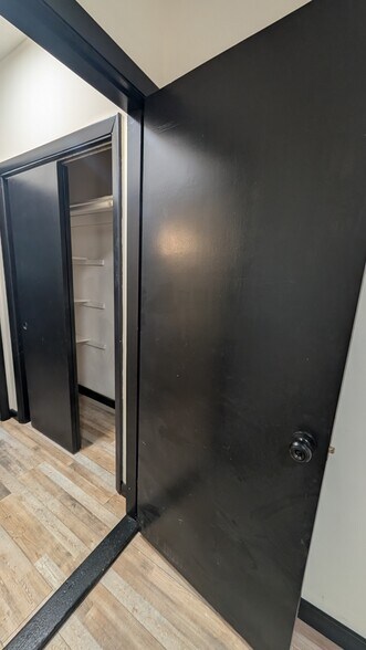 Master Closet - 18 Kernick St