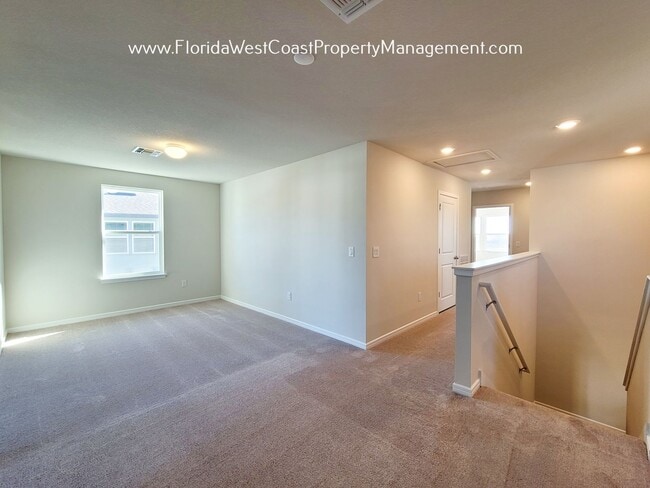 Building Photo - FANTASTIC 5 BEDROOM/ 3 BATH HOME in PARRISH! ISLES AT BAYVIEW! SUPER AMENITIES!