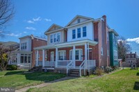 Building Photo - 505 E 19th St
