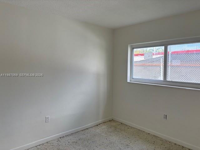 Building Photo - 828 SW 20th Ave