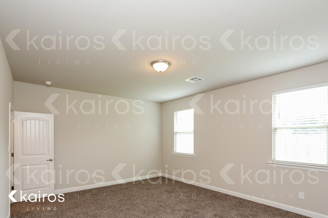 Building Photo - 6727 Tiger Pointe Dr.