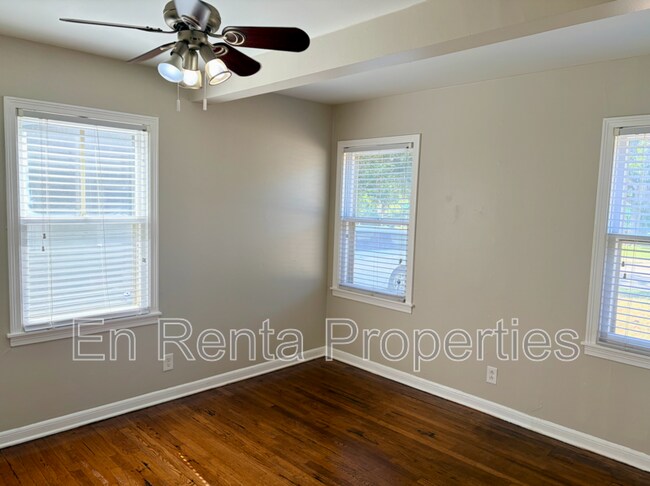 Building Photo - 1408 Cairn Cir