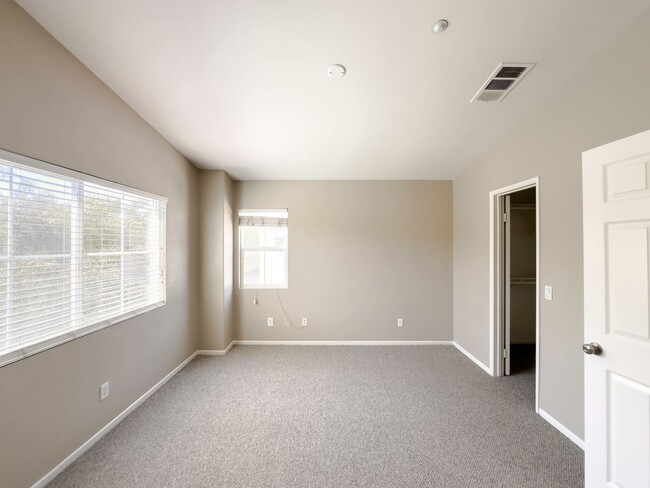 Building Photo - Townhome For Rent In Murrieta with TWO Pri...