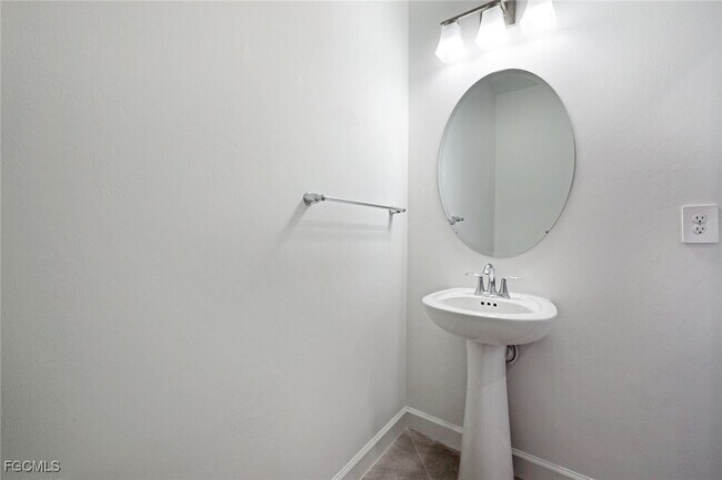 Building Photo - 14223 Pine Lodge Ln