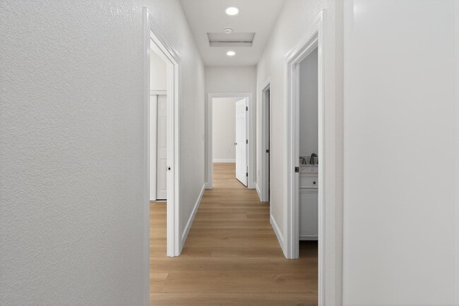 Building Photo - 8090 Flanders Dr