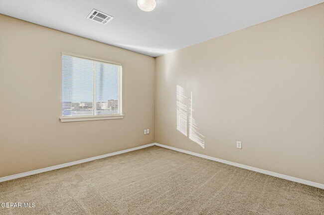 Building Photo - 3165 Sarina Cir