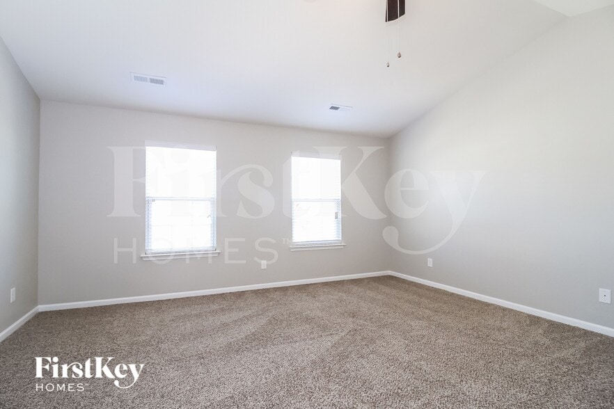 Building Photo - 1438 Waverly St