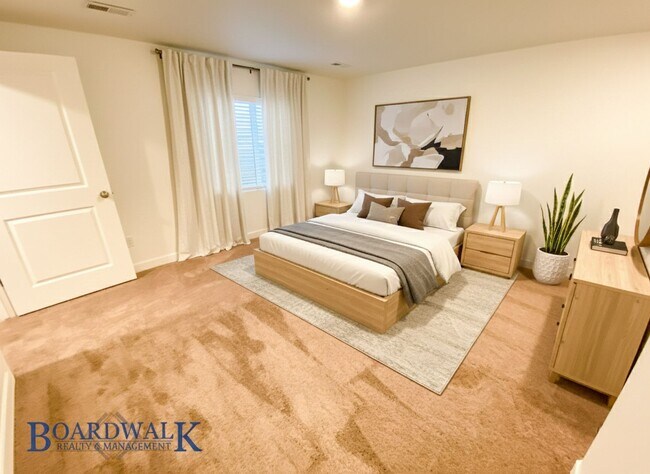 Building Photo - Beautiful 4 bedroom Townhome in West Valley!