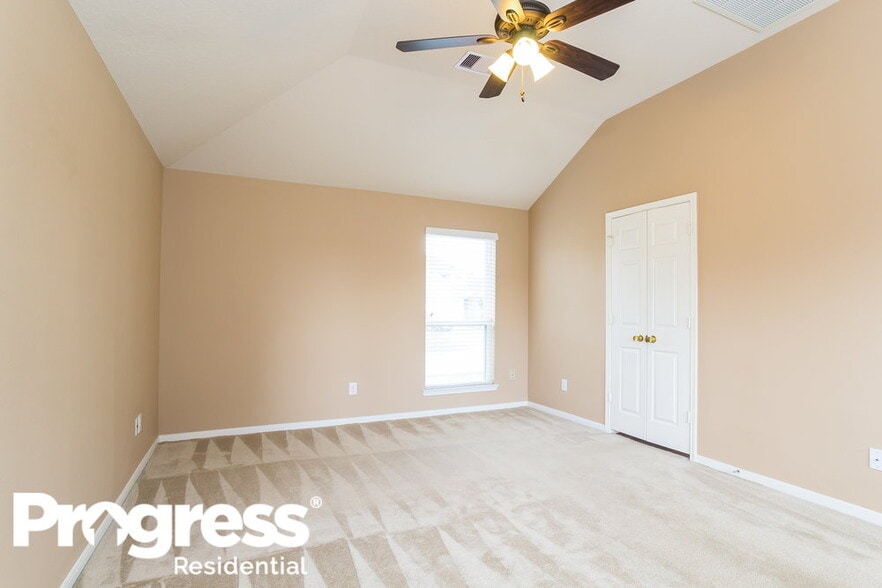 Building Photo - 17302 Cricket Mill Dr