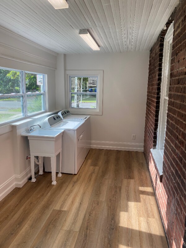Building Photo - 404 Lamont St