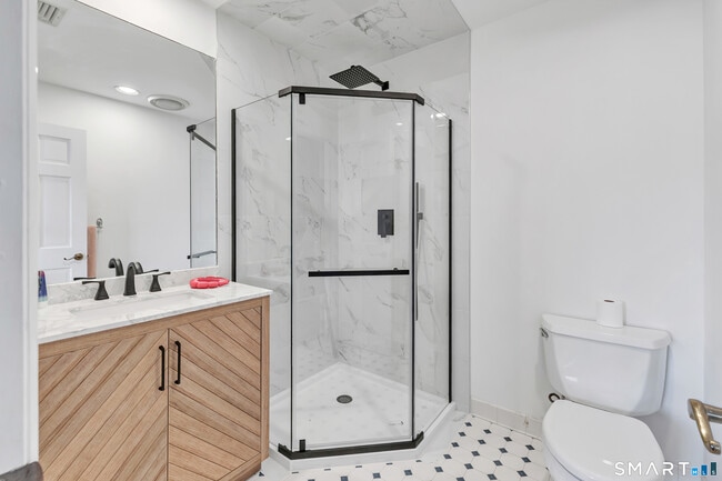 Building Photo - 553 Judd Rd