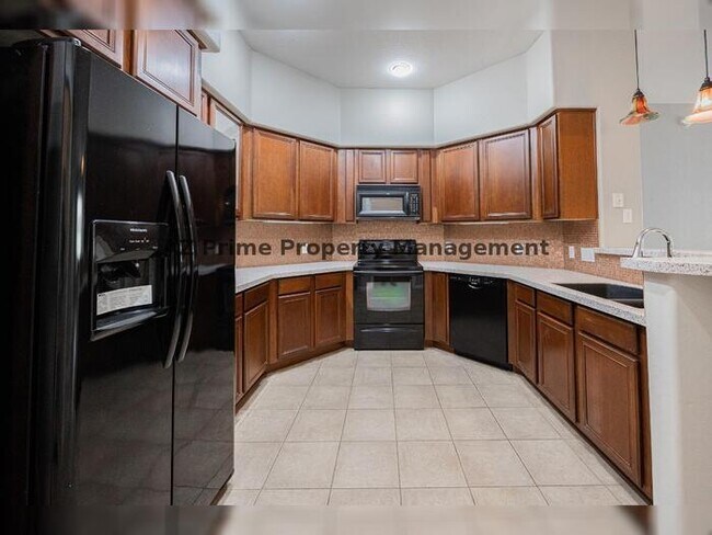 Building Photo - 2989 N 44th St