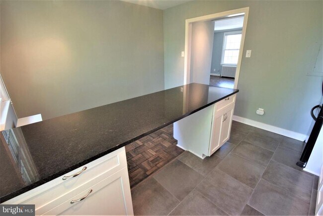 Building Photo - 2714 Ordway St NW