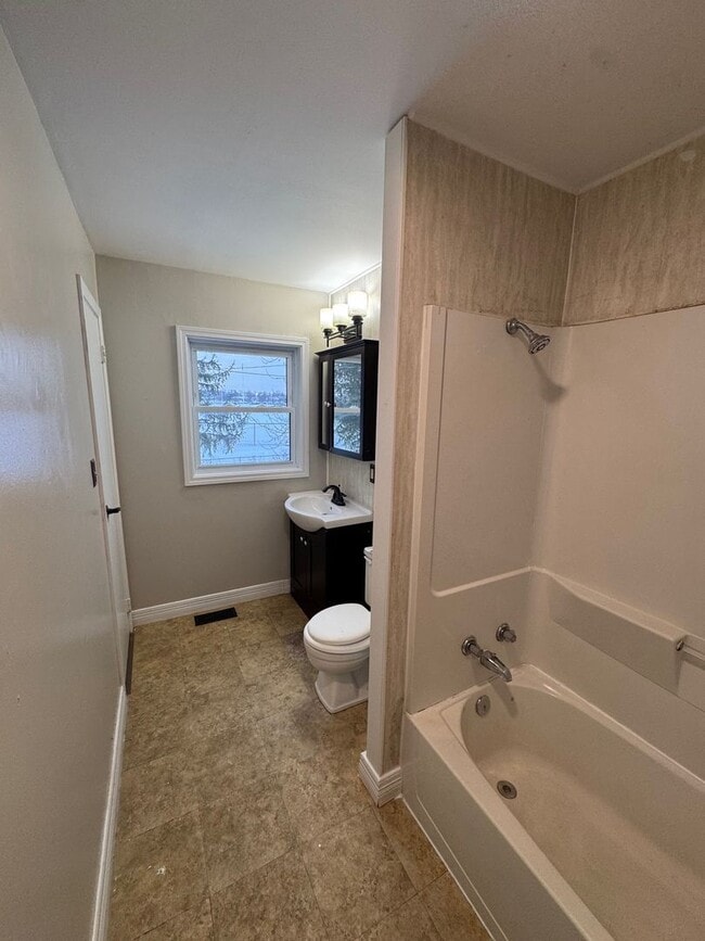 Building Photo - Great NE