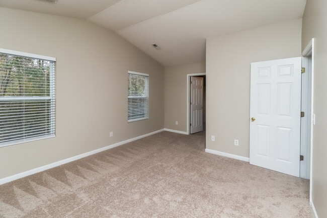 Building Photo - 1517 Brookgreen Ave