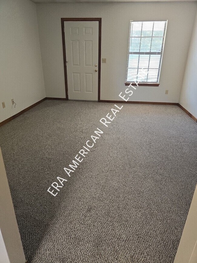 Building Photo - 204 Davenport Rd