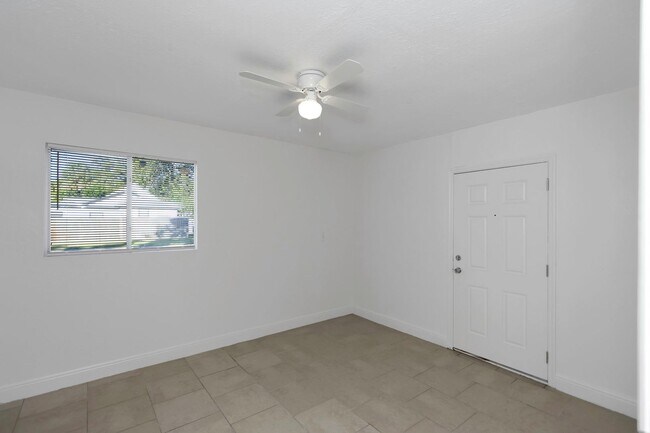 Building Photo - 5148 Tampa Bay Growth Fund 2 LLC