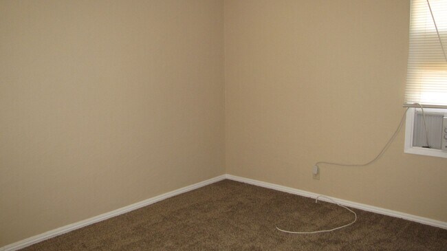 Building Photo - 105 Brighton Way