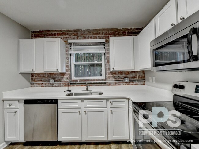 Building Photo - 235 Lampkin St NE