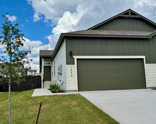 Primary Photo - Stunning 3x2 Luxury Duplex in Buda, TX!