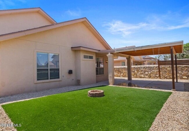 Building Photo - 12391 Paseo Nuevo Dr