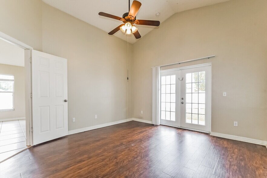 Building Photo - 11001 Siting Pl