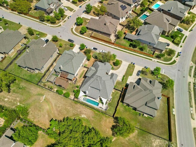 Building Photo - 5304 Via Besso Dr