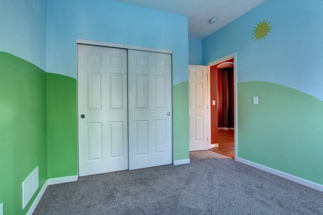 Building Photo - The Meadows of Castle Rock Ranch home w/finished basement & Mountain Views.