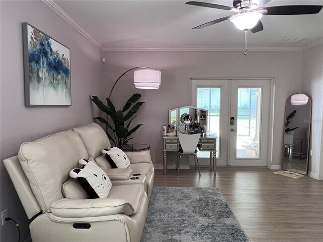 Building Photo - 10120 Hawk Storm Ave