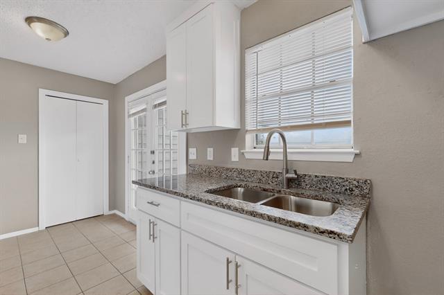 Building Photo - 8024 Cambridge Cir