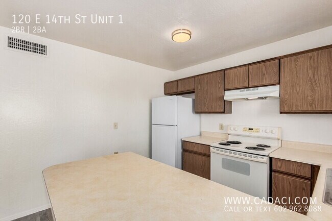 Building Photo - 120 E 14th St