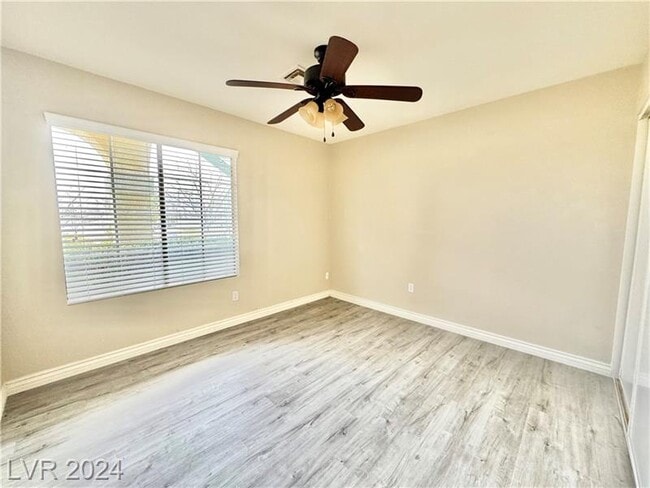 Building Photo - 4819 S Torrey Pines Dr
