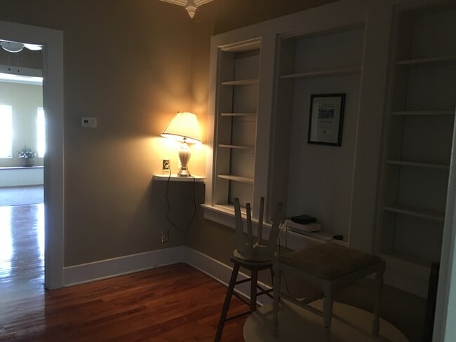 Building Photo - NOT AVAILABLE FOR SHOWING UNTIL MID MAY Home with Beautiful Tuscawilla Park as your yard.